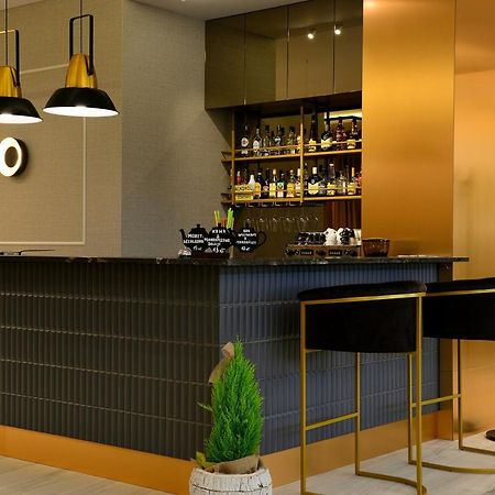 Quest Hotel - Dawniej Hotel Planeta Brzesko Bagian luar foto