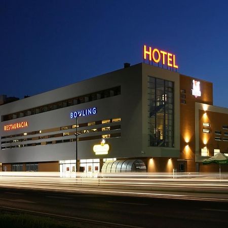 Quest Hotel - Dawniej Hotel Planeta Brzesko Bagian luar foto