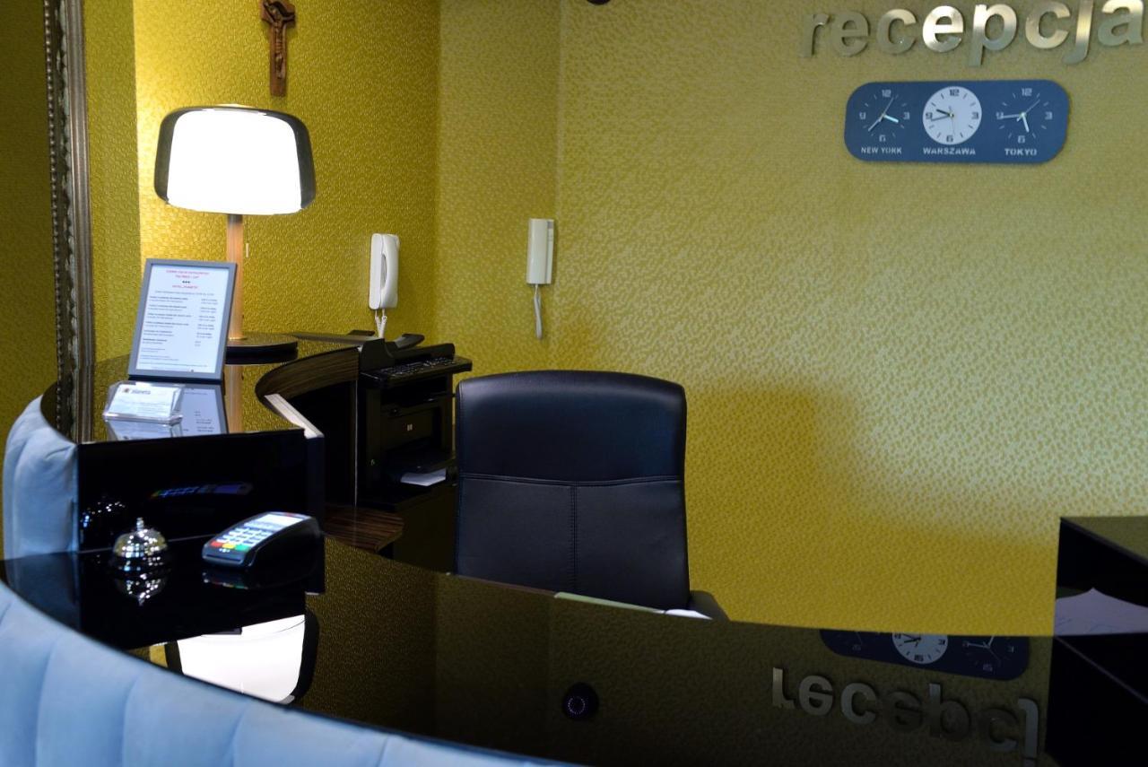 Quest Hotel - Dawniej Hotel Planeta Brzesko Bagian luar foto